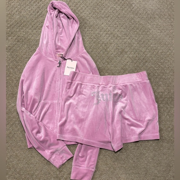 Juicy Couture Tops - NWT Juicy Couture Velour Bling  Hoodie & Shorts Set Dewberry Purple